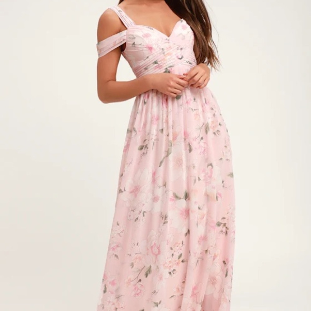 Lulu’s ‘Make Me Move’ Floral Maxi Dress